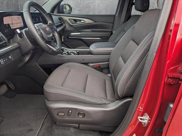 used 2025 Chevrolet Traverse car, priced at $39,998