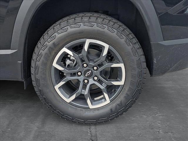 new 2026 Chevrolet Equinox car, priced at $33,495