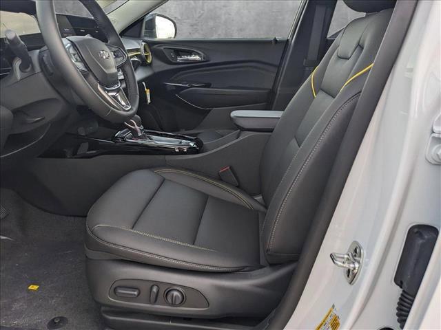 new 2025 Chevrolet Trax car, priced at $25,575