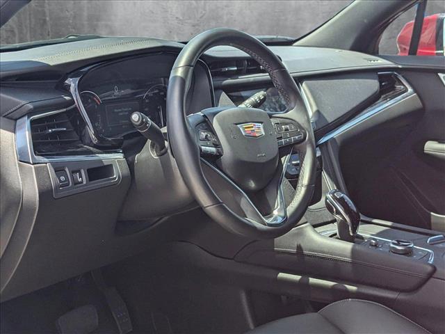 used 2024 Cadillac XT6 car, priced at $41,991