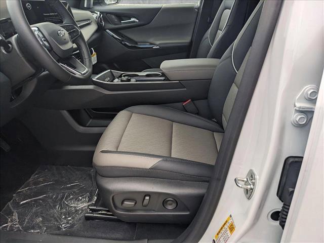 new 2026 Chevrolet Equinox car, priced at $31,995