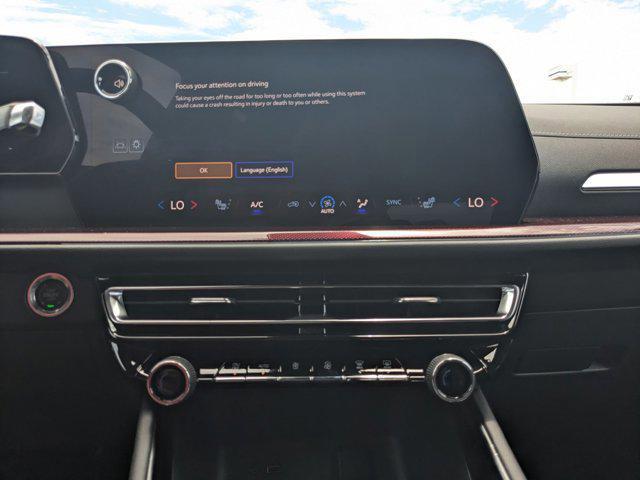 new 2025 Chevrolet Traverse car, priced at $47,552