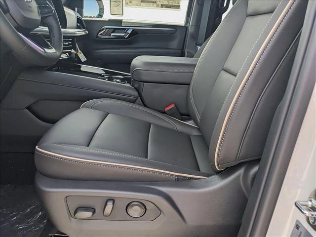 new 2025 Chevrolet Suburban car, priced at $75,994