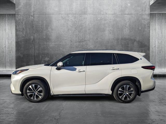 used 2020 Toyota Highlander car, priced at $26,791