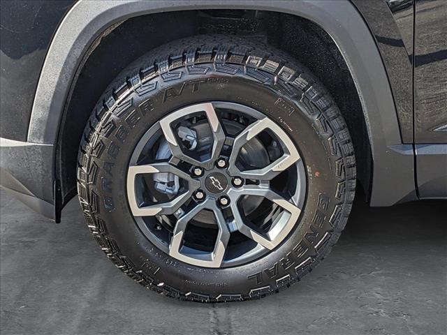 new 2025 Chevrolet Equinox car, priced at $33,995
