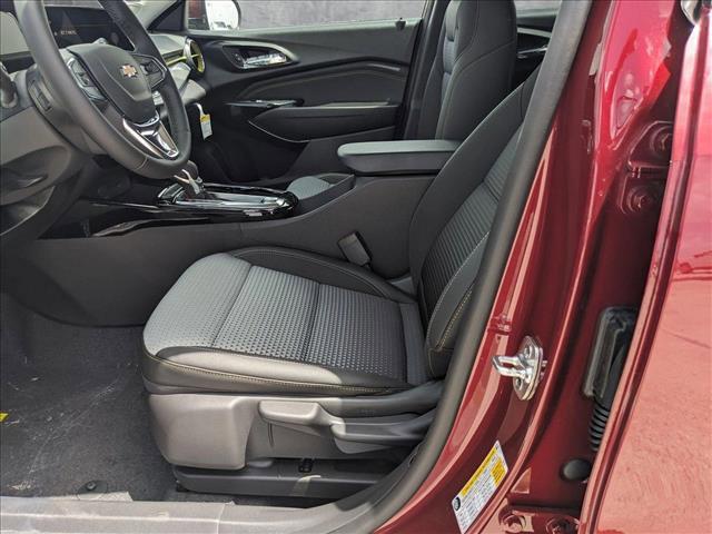 new 2025 Chevrolet Trax car, priced at $24,942
