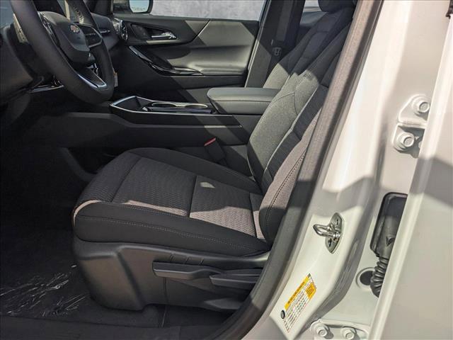 new 2025 Chevrolet Equinox car, priced at $24,060