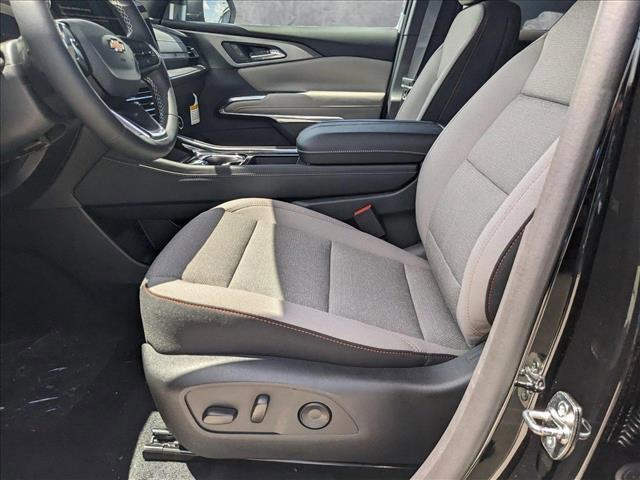 new 2025 Chevrolet Traverse car, priced at $40,637