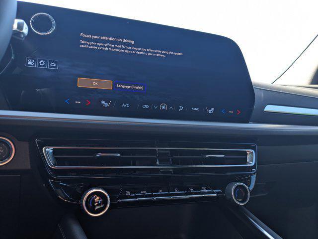 new 2025 Chevrolet Traverse car, priced at $42,564
