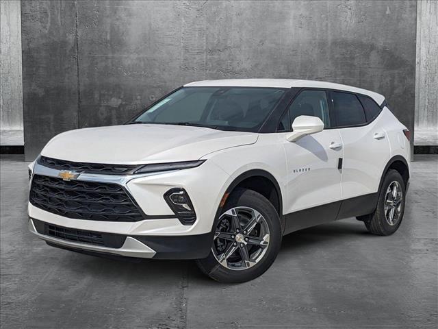 new 2025 Chevrolet Blazer car, priced at $31,800