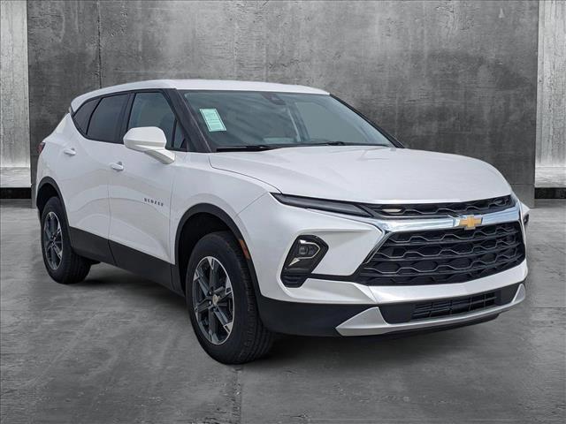 new 2025 Chevrolet Blazer car, priced at $31,800