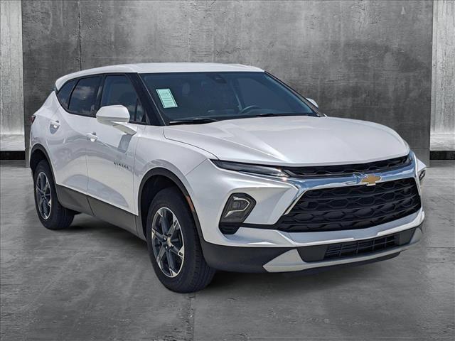 new 2025 Chevrolet Blazer car, priced at $30,995