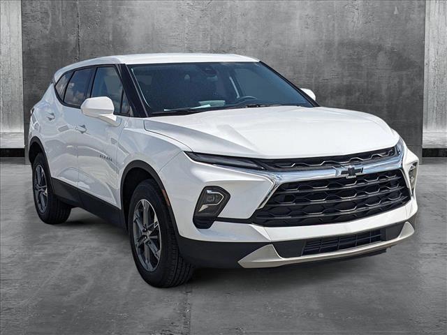 new 2025 Chevrolet Blazer car, priced at $31,633