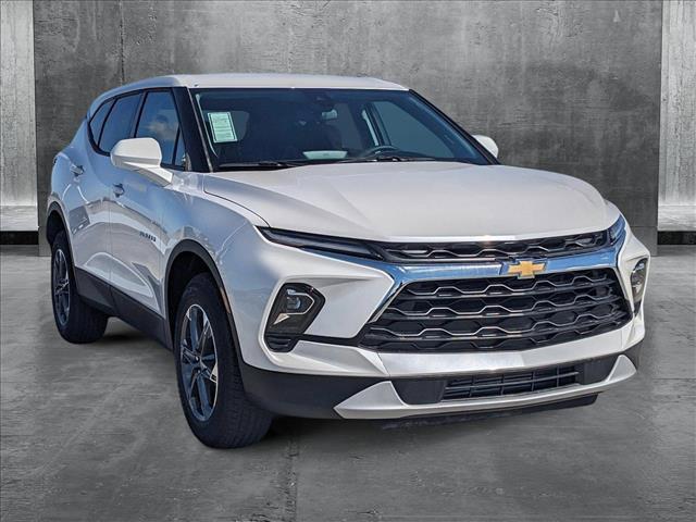 new 2025 Chevrolet Blazer car, priced at $31,800