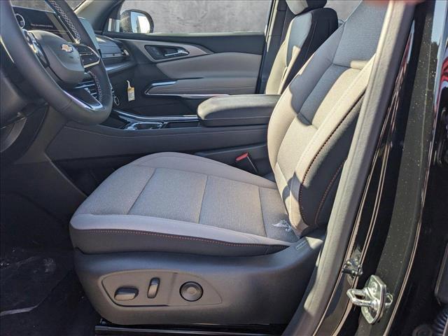 new 2025 Chevrolet Traverse car, priced at $40,137