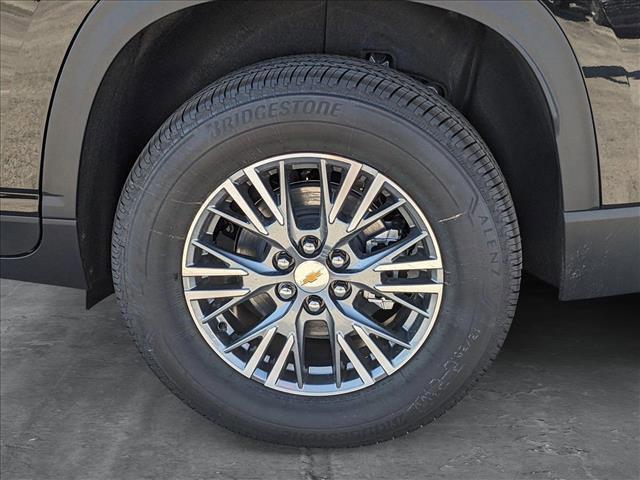 new 2025 Chevrolet Traverse car, priced at $40,137