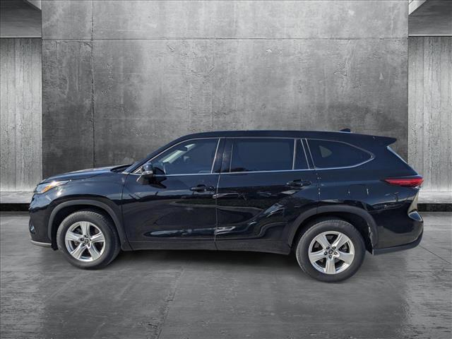 used 2021 Toyota Highlander car, priced at $30,286