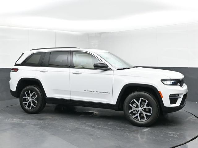 new 2025 Jeep Grand Cherokee car, priced at $47,215