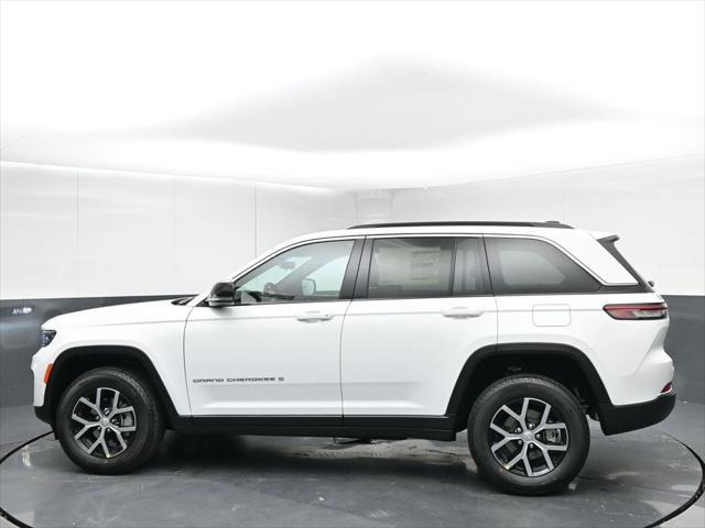 new 2025 Jeep Grand Cherokee car, priced at $47,215