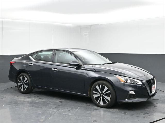 used 2022 Nissan Altima car, priced at $21,999