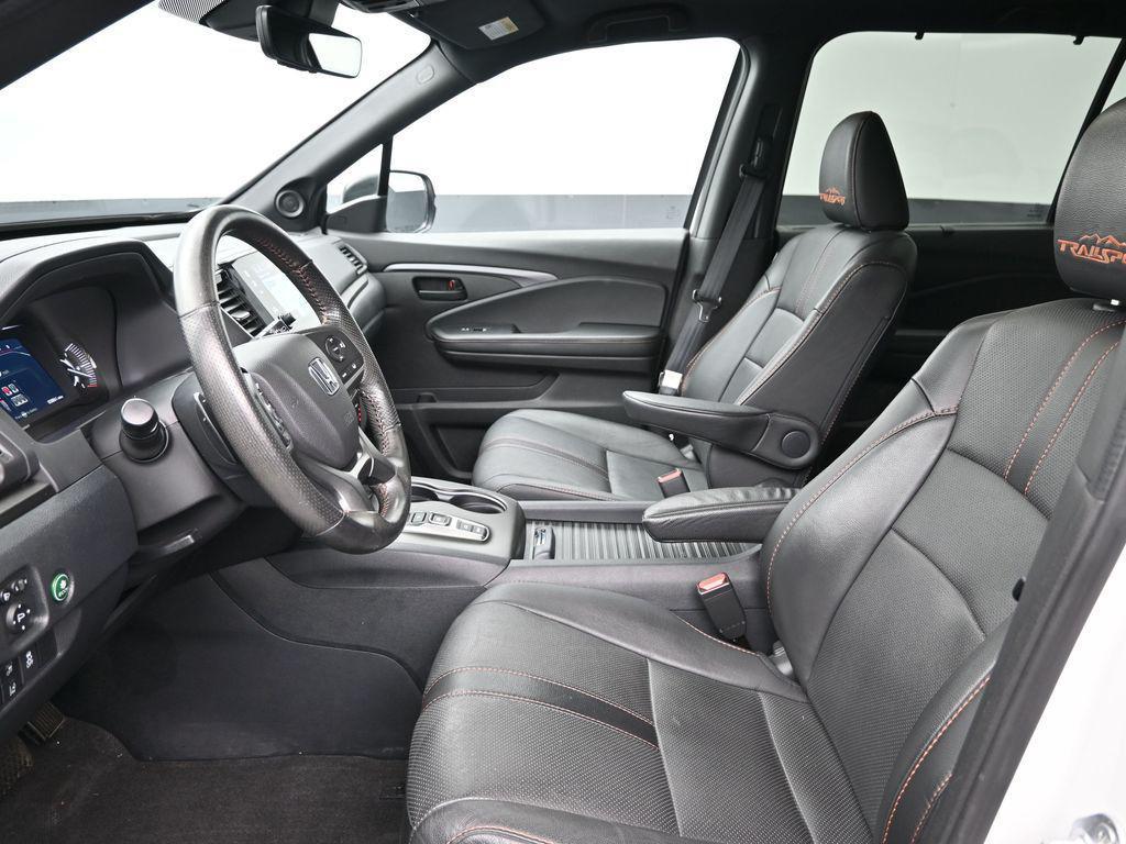 used 2023 Honda Passport car, priced at $31,647