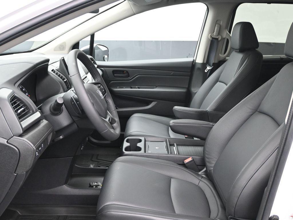 used 2025 Honda Odyssey car, priced at $41,374