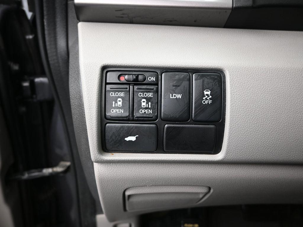 used 2017 Honda Odyssey car, priced at $16,996