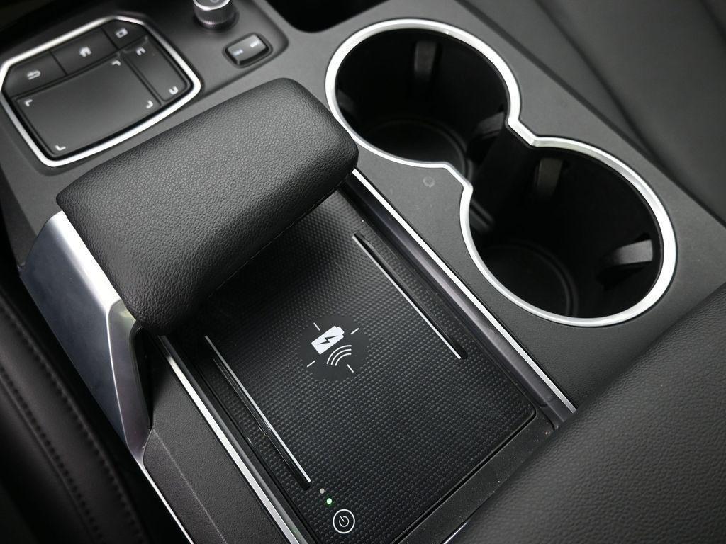 used 2024 Acura MDX car, priced at $39,527