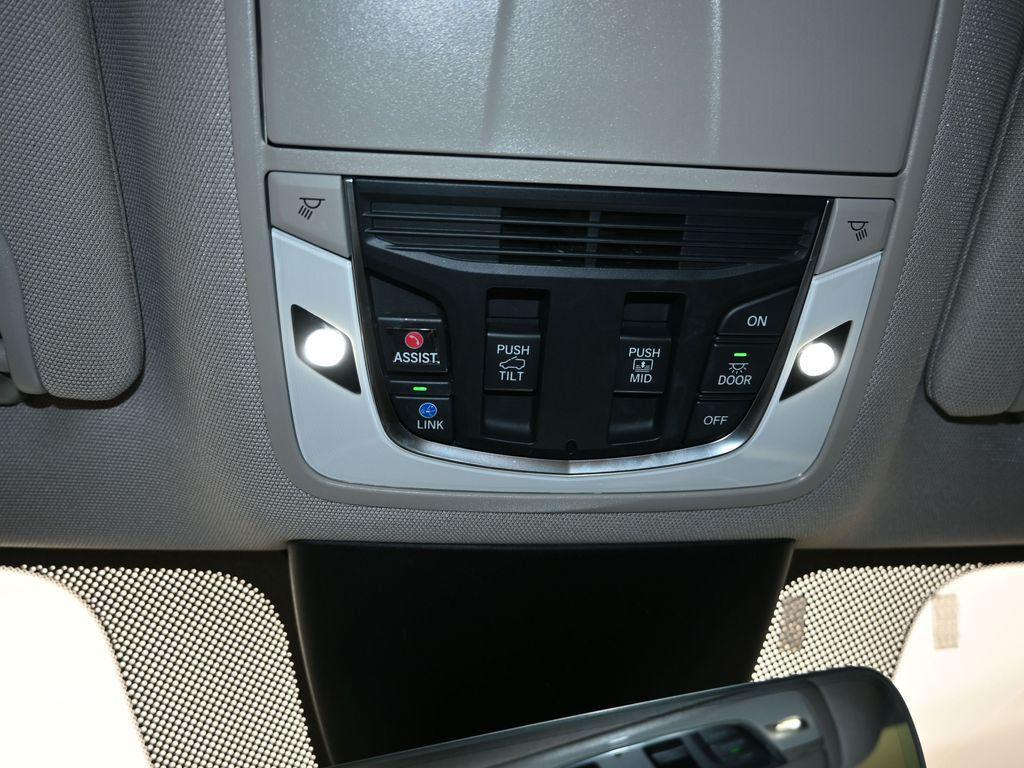 used 2024 Acura MDX car, priced at $39,527