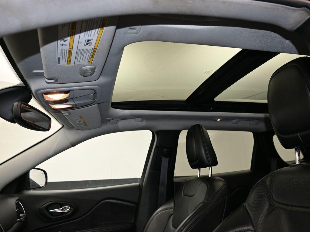 used 2019 Jeep Cherokee car, priced at $17,576