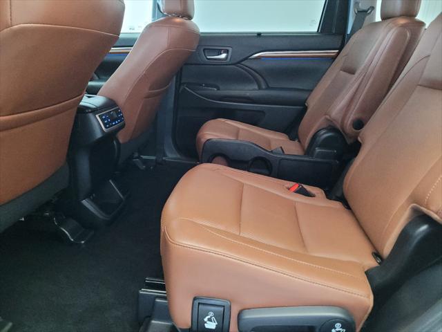used 2019 Toyota Highlander Hybrid car, priced at $28,695