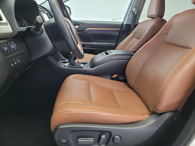 used 2019 Toyota Highlander Hybrid car, priced at $28,695