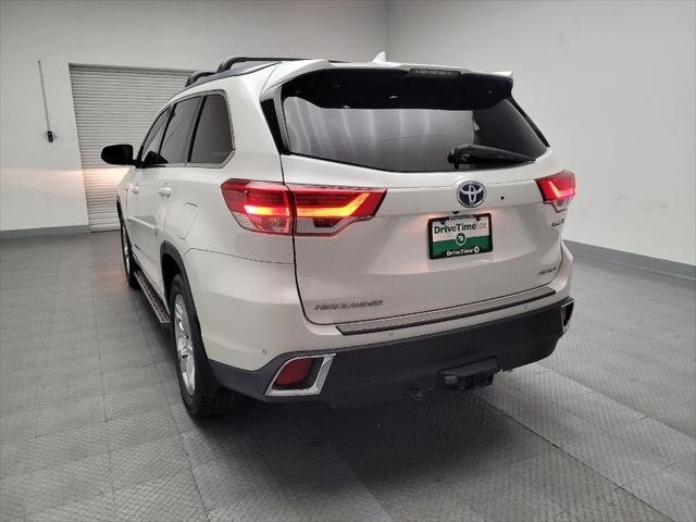 used 2019 Toyota Highlander Hybrid car, priced at $28,695