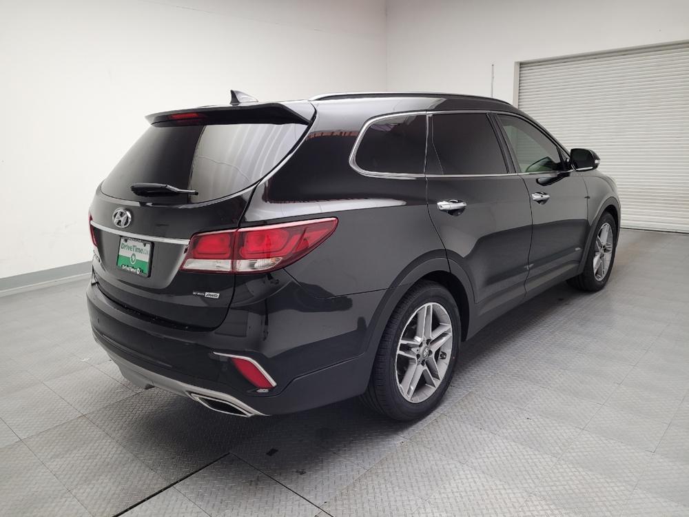 used 2018 Hyundai Santa Fe car, priced at $17,795