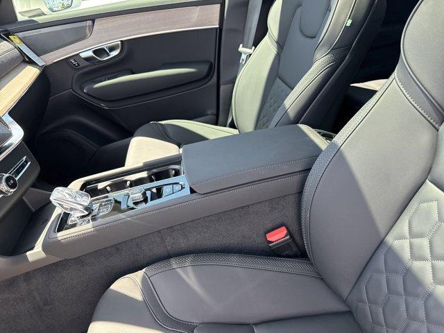 new 2025 Volvo XC90 car, priced at $67,830