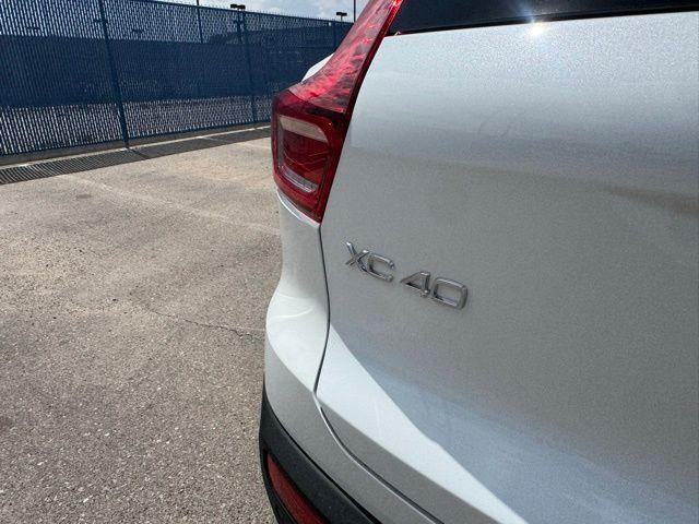 new 2025 Volvo XC40 car, priced at $45,715