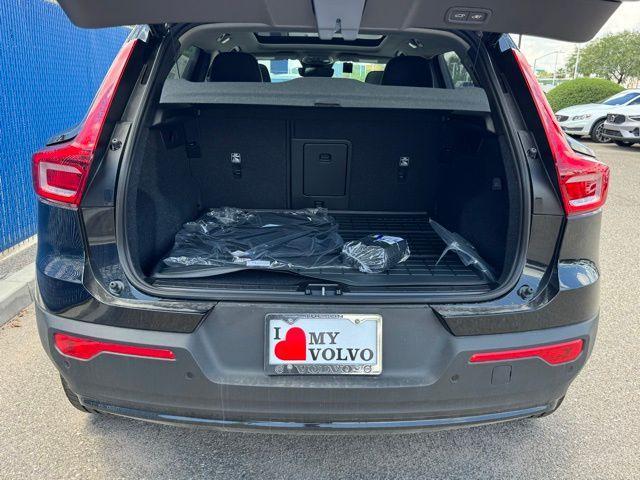 new 2025 Volvo XC40 car, priced at $48,335
