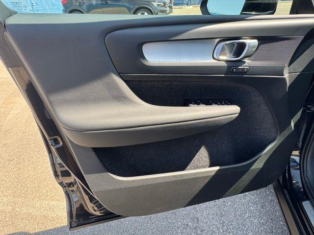 used 2025 Volvo XC40 car, priced at $35,433