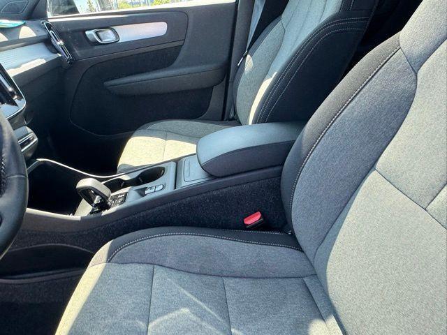 used 2025 Volvo XC40 car, priced at $35,433