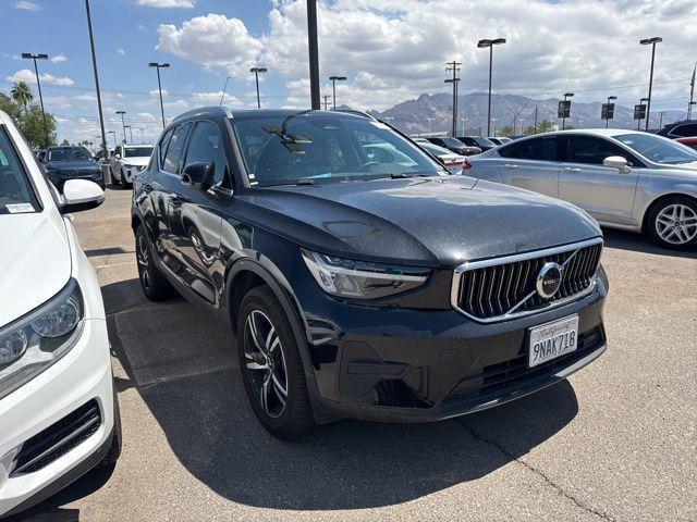 used 2025 Volvo XC40 car