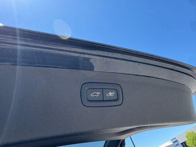 new 2025 Volvo XC90 car, priced at $71,940