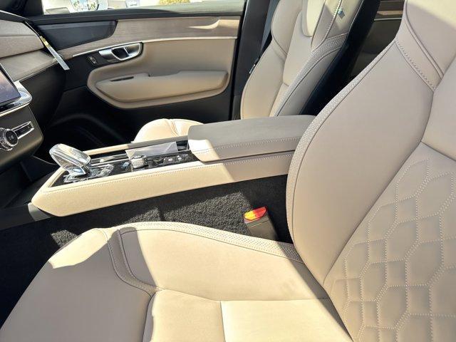 new 2025 Volvo XC90 car, priced at $64,230