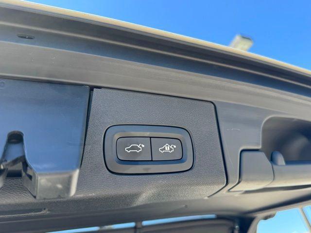 used 2020 Volvo XC60 car, priced at $26,434