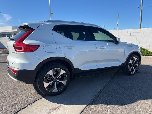 new 2025 Volvo XC40 car, priced at $39,995