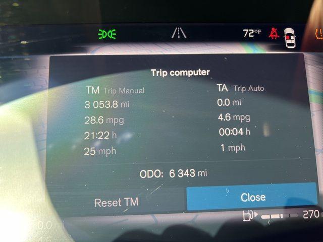 new 2025 Volvo XC40 car, priced at $39,995