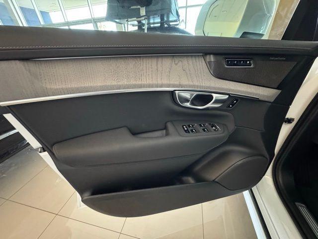new 2025 Volvo XC90 Plug-In Hybrid car, priced at $82,405