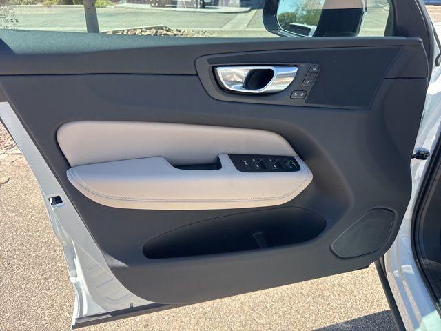 new 2026 Volvo XC60 car, priced at $57,985