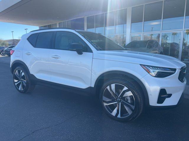 new 2025 Volvo XC40 car, priced at $44,995