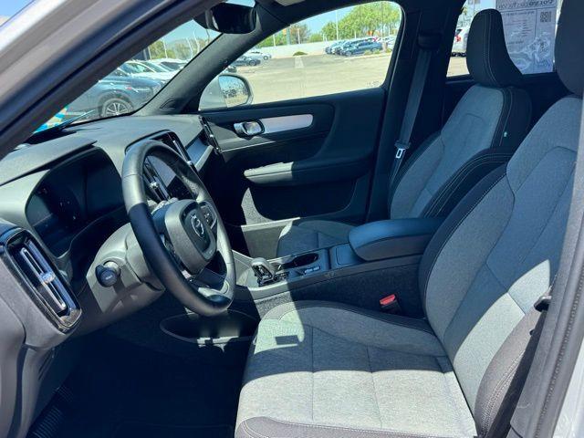 used 2025 Volvo XC40 car, priced at $35,433