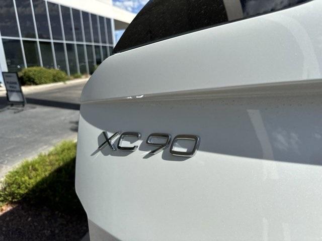 new 2025 Volvo XC90 car, priced at $68,455